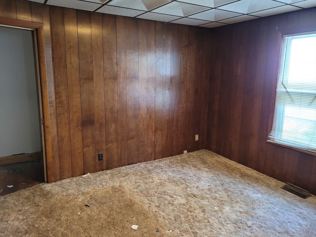39-41 Lyndale Street Springfield, MA 01108 - Photo 4 of 11 Gallery Image 4