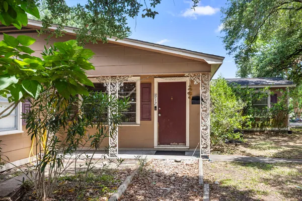 $190,000 | 917 Alvin Street, Pasadena, TX 77506