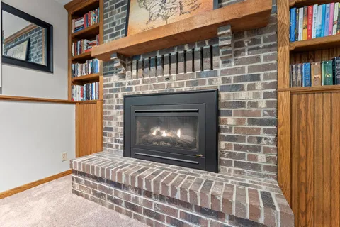 $425,000 | 12 Oak Shore Drive, Burnsville, MN 55306