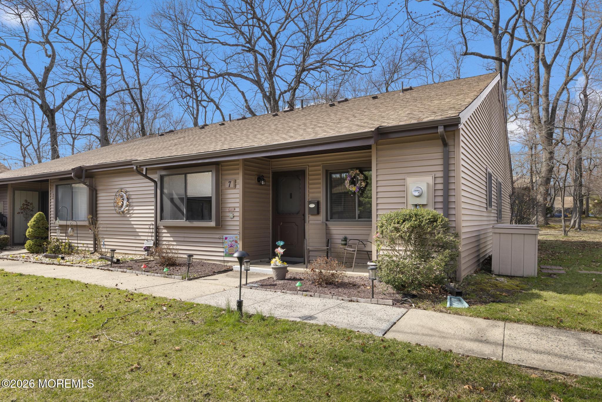 7 Manchester Court Red Bank, NJ 07701 - Photo 4 of 34 7 Manchester Ct (7)