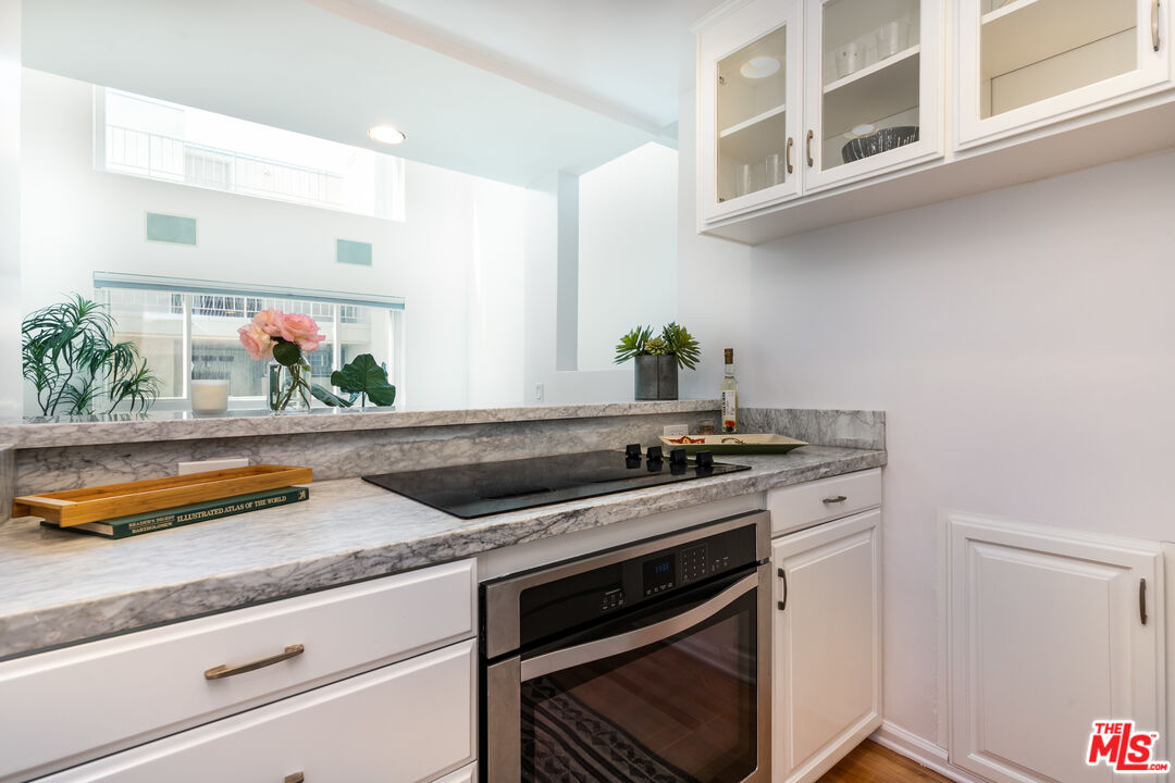 14 Reef Street, Unit 3 Marina del Rey, CA 90292 - Photo 3 of 17 Gallery Image 3