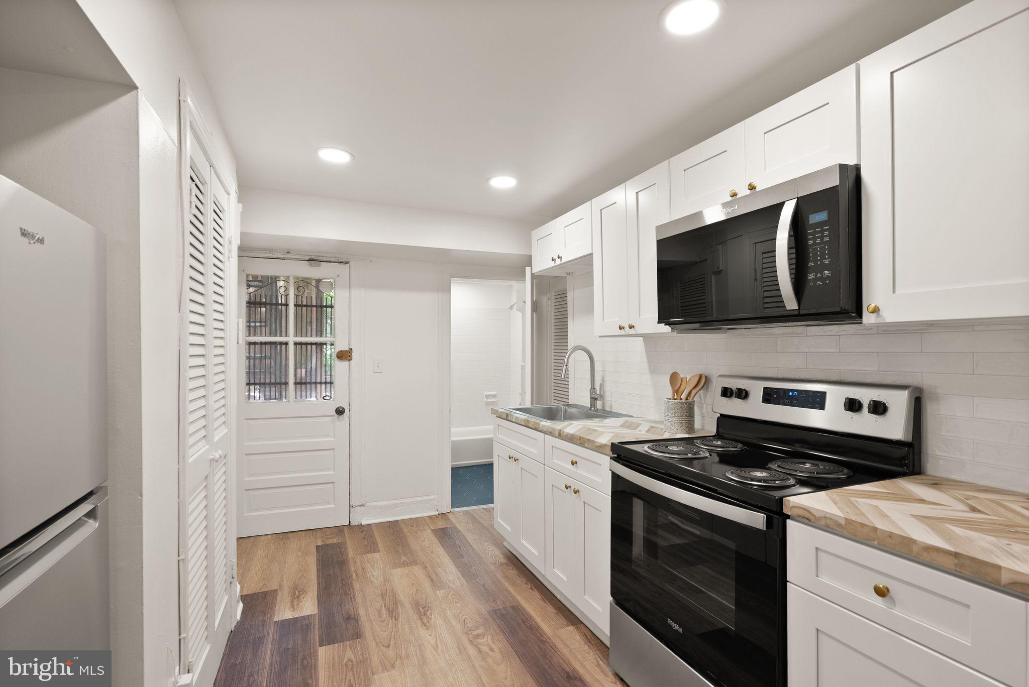 210 4th Street Southeast Washington, DC 20003 - Photo 24 of 71