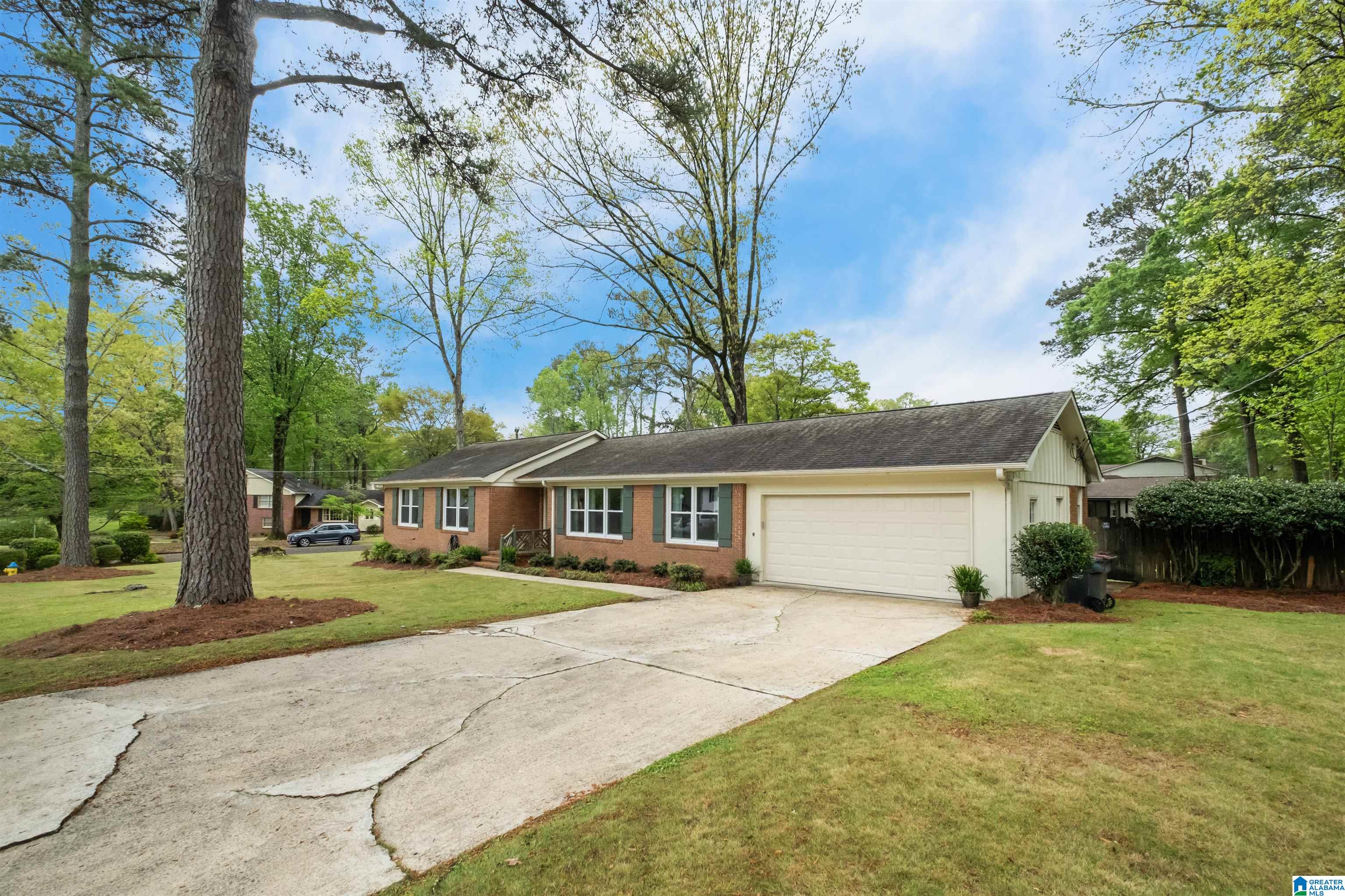 3209 Tyrol Road Birmingham, AL 35216 - Photo 2 of 41