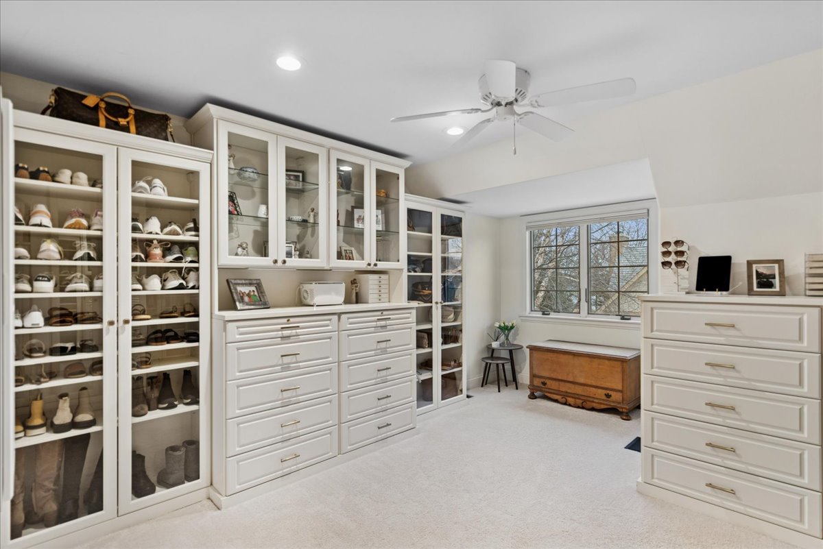 14840 Creekside Path Green Oaks, IL 60048 - Photo 20 of 35 walk in closet with white cabinet and window