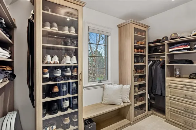 $1,599,000 | 14840 Creekside Path, Green Oaks, IL 60048