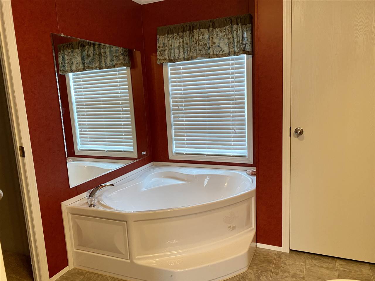 1006 Whitten Ridge Road Milton, WV 25541 - Photo 17 of 19 Gallery Image 17