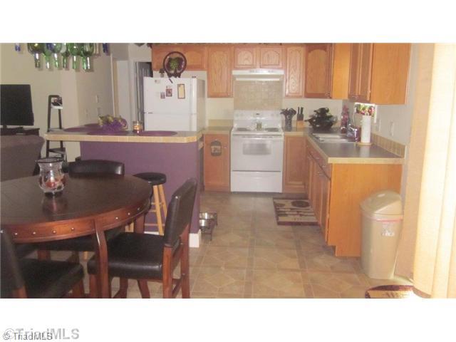 1134 Sandy Cross Road Reidsville, NC 27320 - Photo 7 of 16 Kitchen. view from side entrance