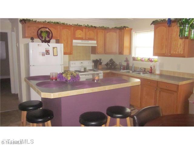 1134 Sandy Cross Road Reidsville, NC 27320 - Photo 8 of 16 Kitchen.
