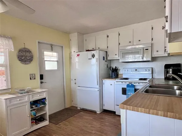 $169,000 | 1100 South Belcher Road, Unit 260, Largo, FL 33771