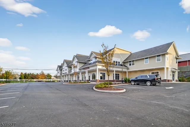$2,200 | 692 Highway 206, Unit 101, Hillsborough, NJ 08844