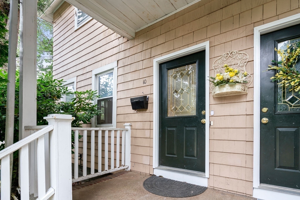 10 Frances Street, Unit 10 Newton, MA 02461 - Photo 1 of 16