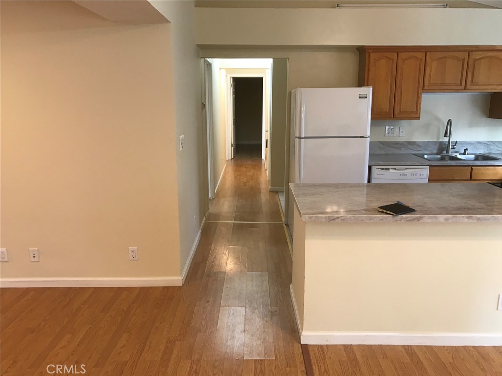519 Santa Maria Road Arcadia, CA 91007 - Photo 4 of 10 Hallway