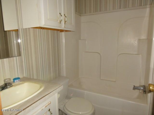 458 Gourmet Road Carencro, LA 70520 - Photo 16 of 18 BATH 2