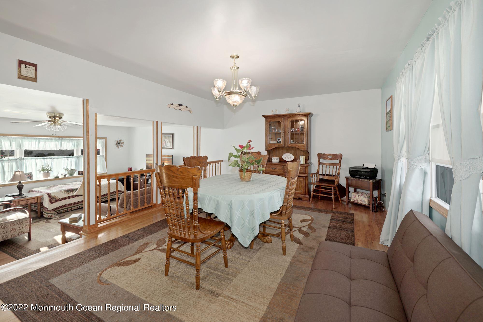 189 Middle Road Hazlet, NJ 07730 - Photo 4 of 21 014_189_MIDDLE_ROAD_364822_683933