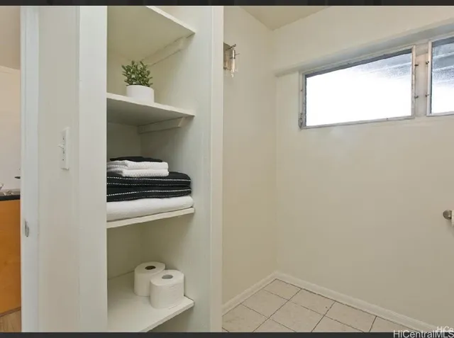 $1,795 | 909 University Avenue, Unit 211, Honolulu, HI 96826