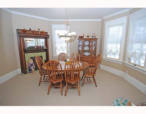 4231 Edinburg Road New Castle, PA 16102 - Photo 3 of 10 Dining Room.