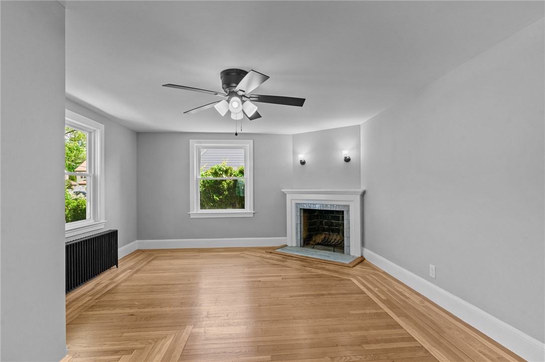 28 Ferrier Drive Warwick, RI 02888 - Photo 12 of 38