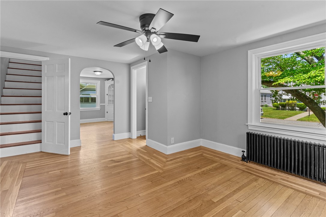 28 Ferrier Drive Warwick, RI 02888 - Photo 17 of 38