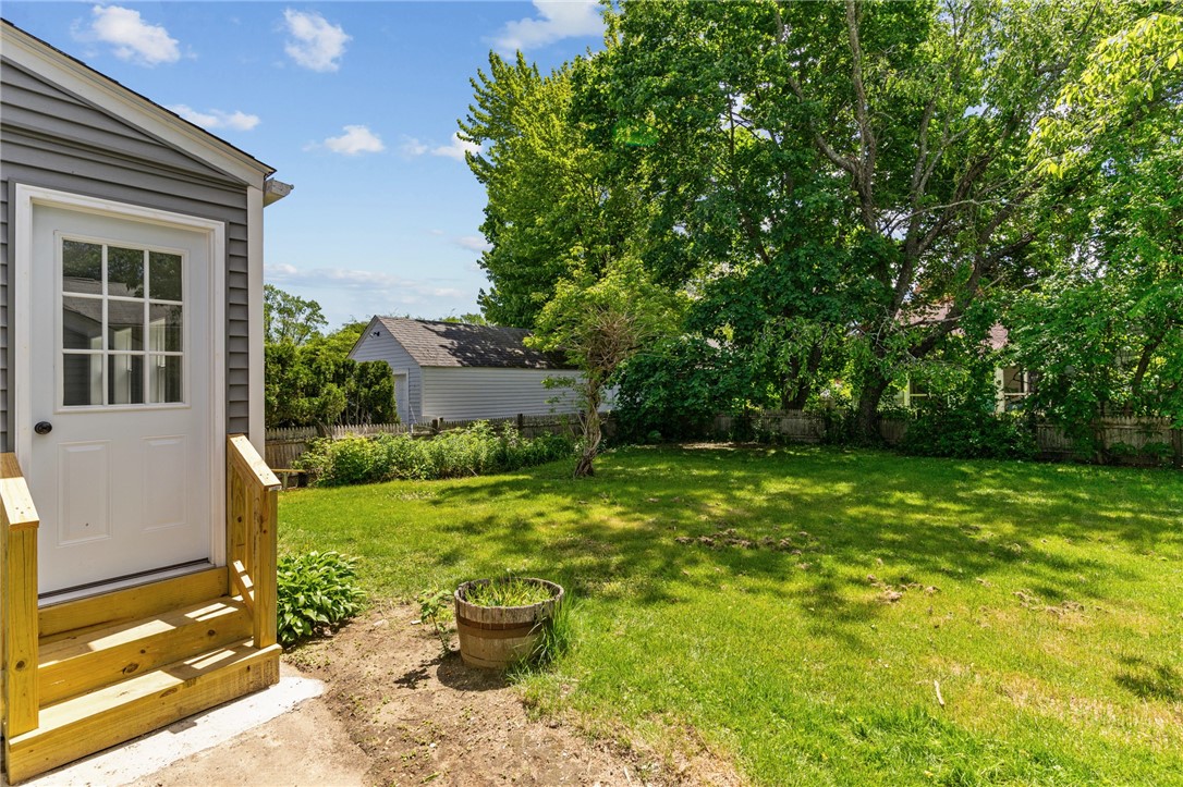 28 Ferrier Drive Warwick, RI 02888 - Photo 32 of 38