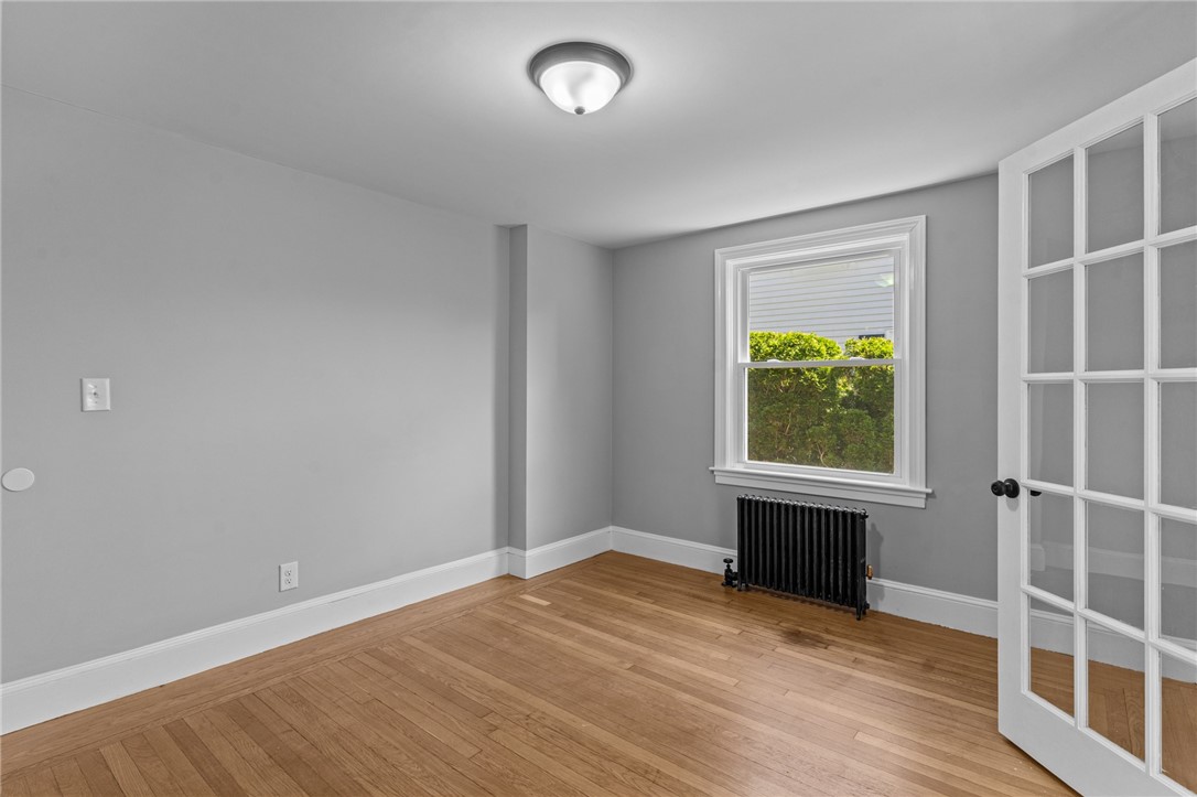 28 Ferrier Drive Warwick, RI 02888 - Photo 9 of 38