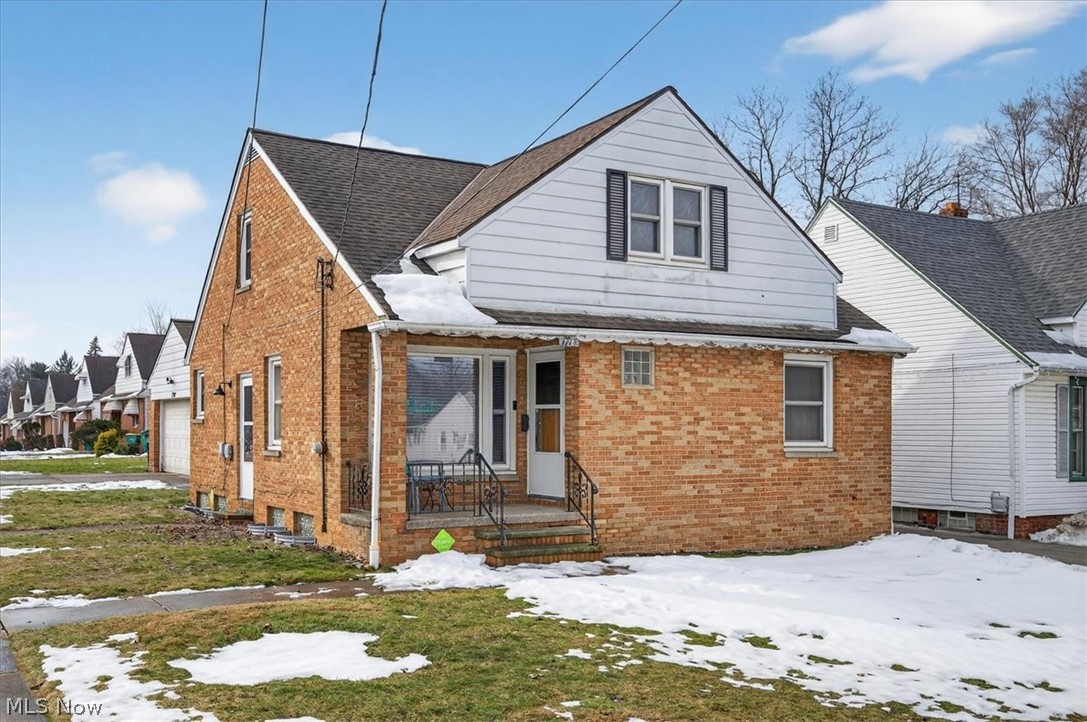 17282 McCracken Road Maple Heights, OH 44137 - Photo 2 of 26