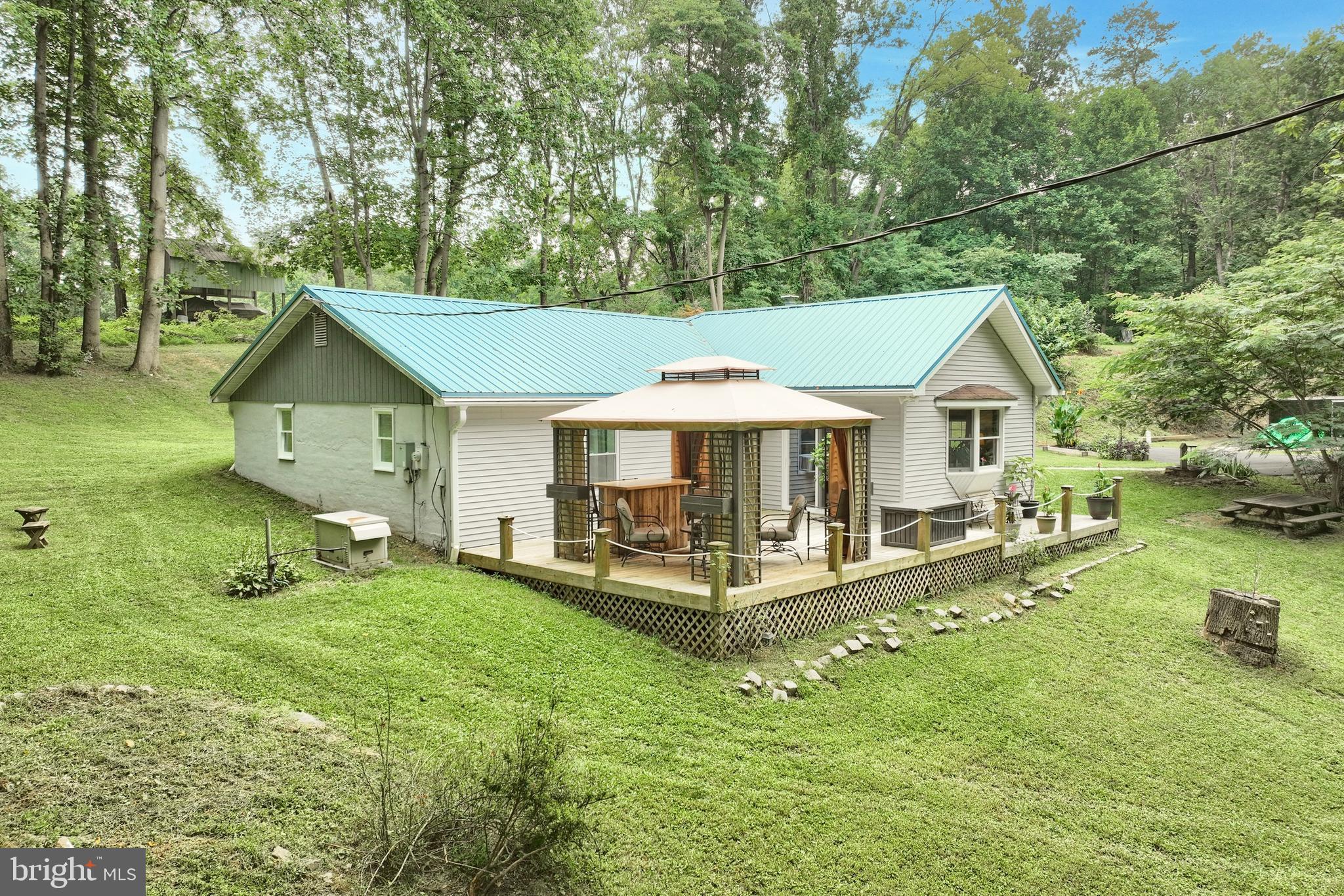 281 Middle River Road Brogue, PA 17309 - Photo 3 of 51 Large Deck