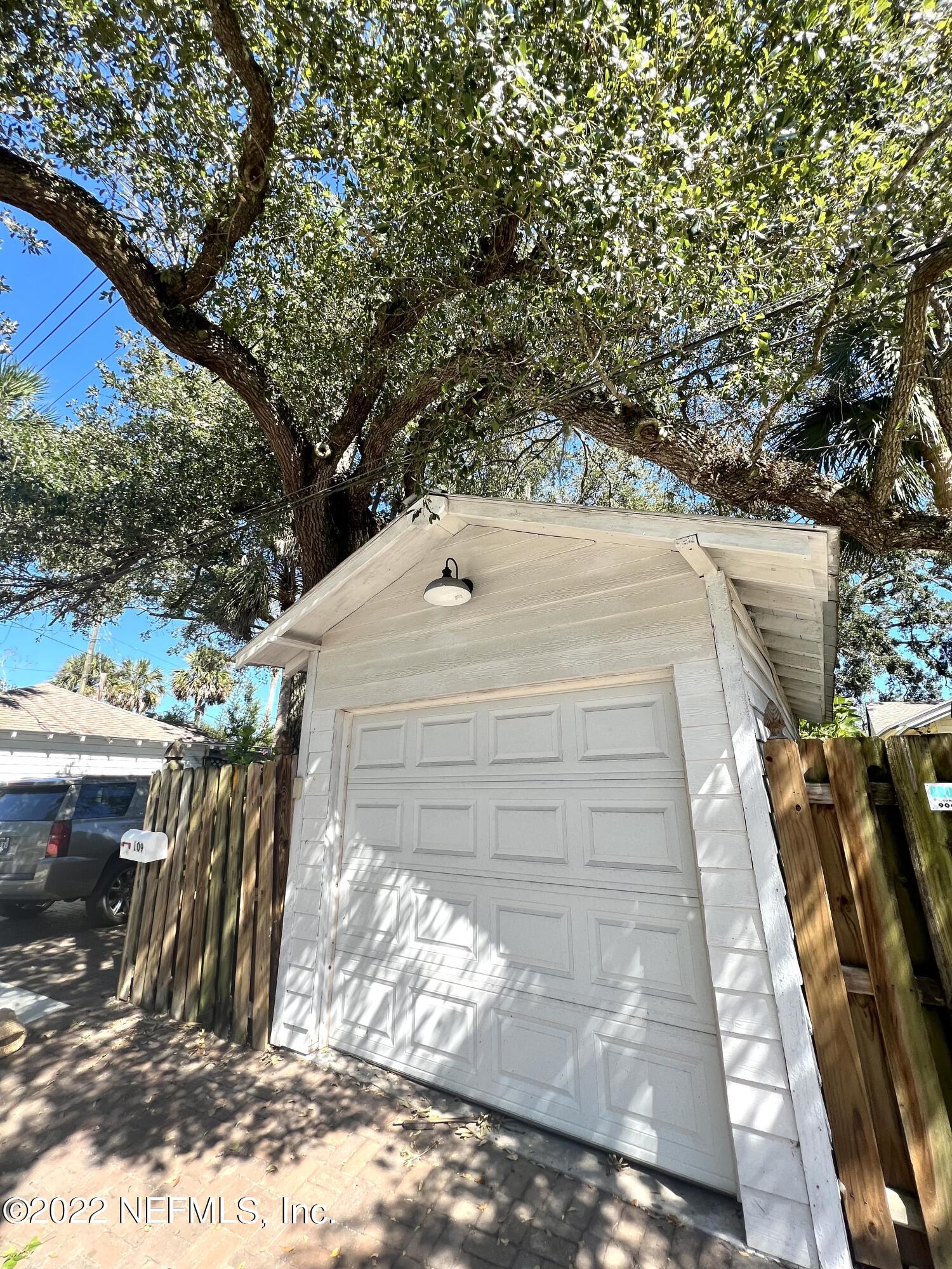 109 Washington Street St. Augustine, FL 32084 - Photo 19 of 31 Single Car Garage