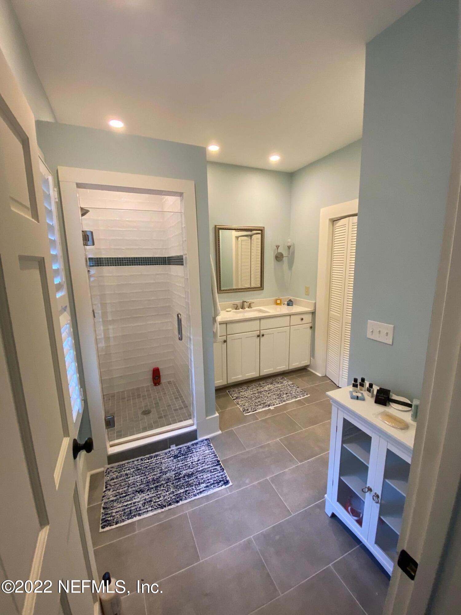 109 Washington Street St. Augustine, FL 32084 - Photo 23 of 31 Primary bathroom