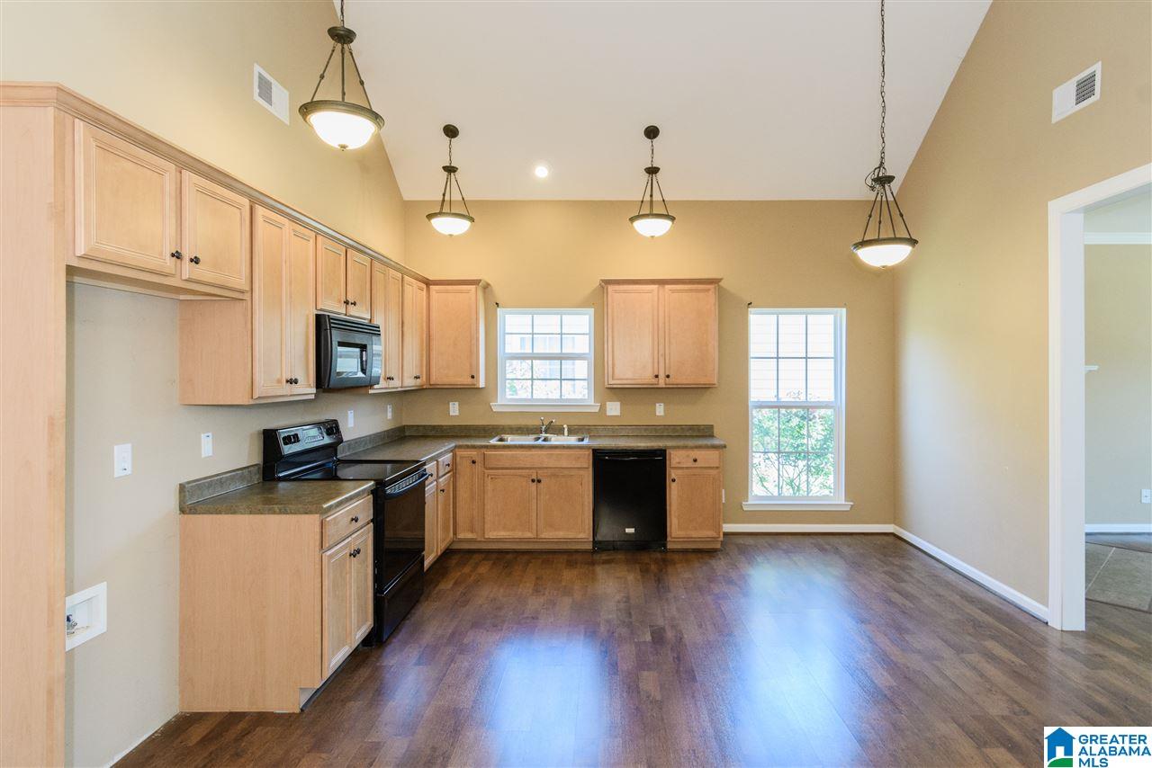150 Robin Street Calera, AL 35040 - Photo 2 of 31