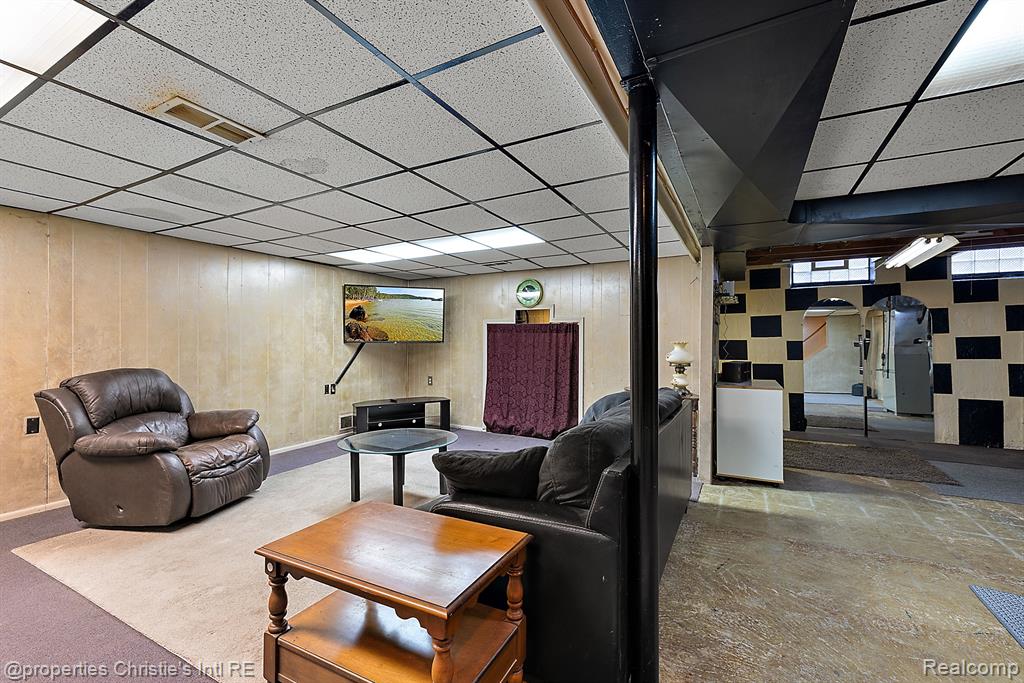 18495 Stephens Eastpointe, MI 48021 - Photo 29 of 32 Gallery Image 29