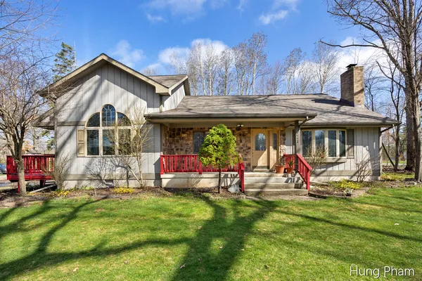$379,900 | 7724 West Lake Drive, Stanwood, MI 49346