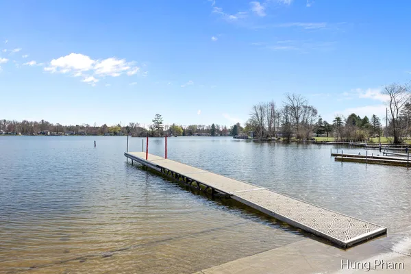 $379,900 | 7724 West Lake Drive, Stanwood, MI 49346