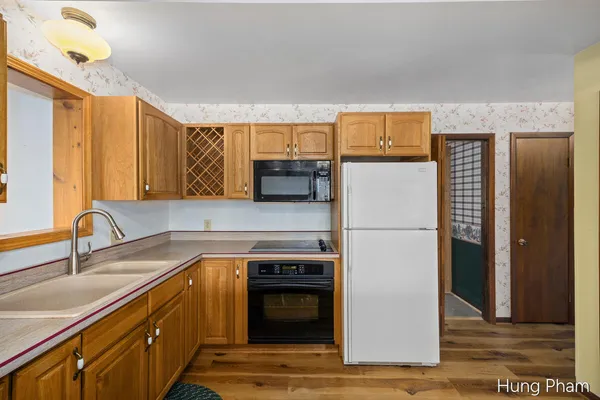 $379,900 | 7724 West Lake Drive, Stanwood, MI 49346