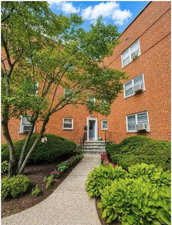$2,350 | 320 South Broadway, Unit T4, Tarrytown, NY 10591
