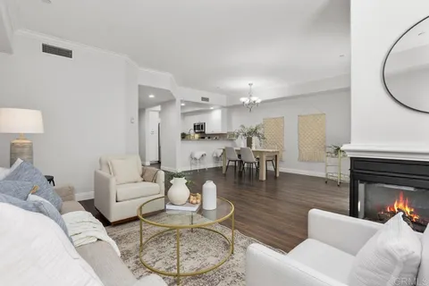 $1,275,000 | 2778 Carlsbad Boulevard, Unit 201, Carlsbad, CA 92008