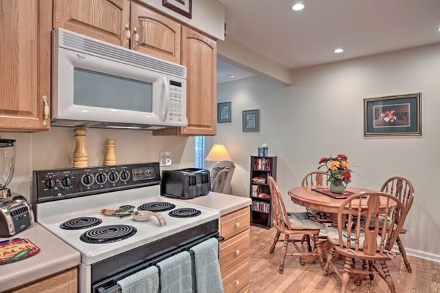 837 Pahl Road, Unit 837 Elk Grove Village, IL 60007 - Photo 11 of 26