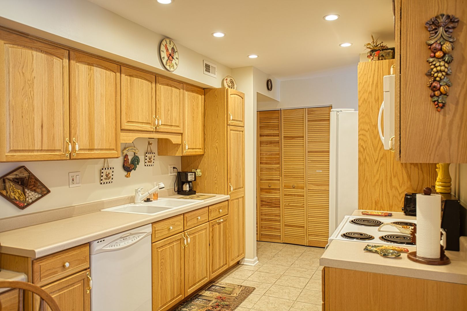 837 Pahl Road, Unit 837 Elk Grove Village, IL 60007 - Photo 8 of 26