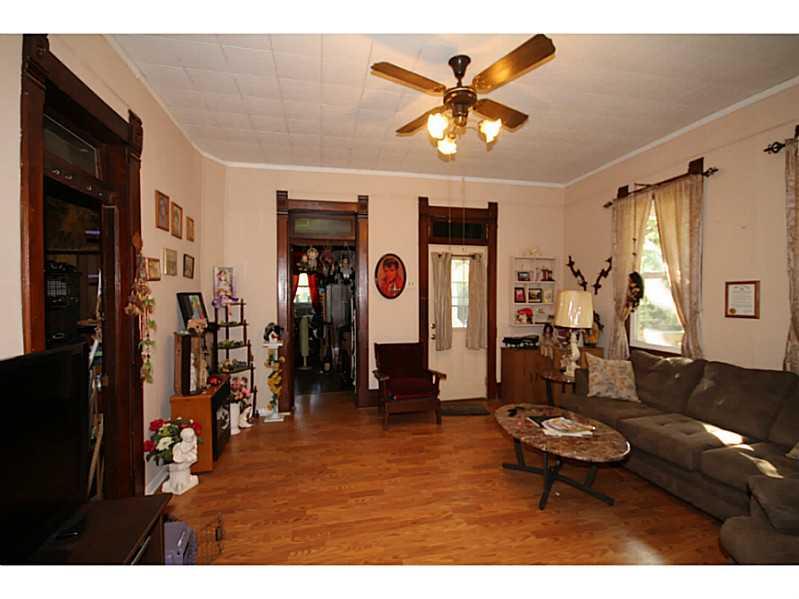 988 Jonesville Road Columbus, IN 47201 - Photo 4 of 15 Gallery Image 4