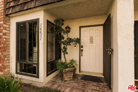 $885,000 | 16631 Algonquin Street, Huntington Beach, CA 92649