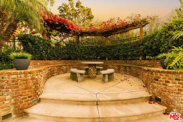 $885,000 | 16631 Algonquin Street, Huntington Beach, CA 92649