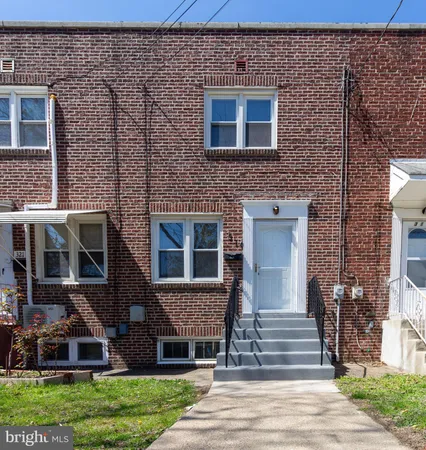 $200,000 | 319 Cooper Avenue, Oaklyn, NJ 08107