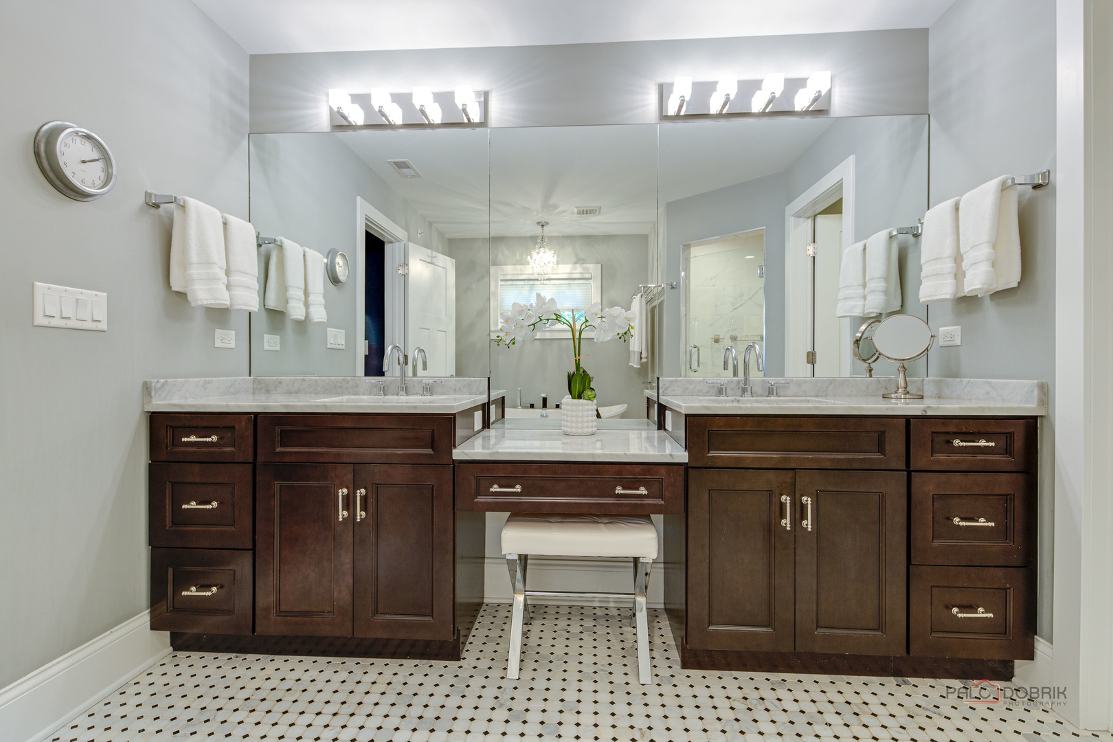 192 Gage Road Riverside, IL 60546 - Photo 29 of 56 a bathroom with a sink a vanity and a mirror