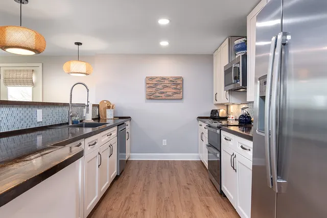 $1,750,000 | 28 Palm Beach Avenue, Narragansett, RI 02882