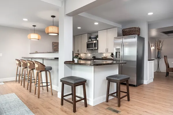 $1,750,000 | 28 Palm Beach Avenue, Narragansett, RI 02882