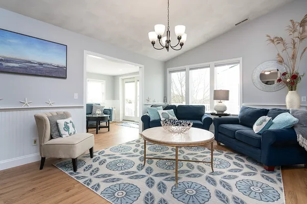 $1,750,000 | 28 Palm Beach Avenue, Narragansett, RI 02882