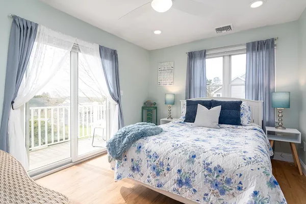 $1,750,000 | 28 Palm Beach Avenue, Narragansett, RI 02882