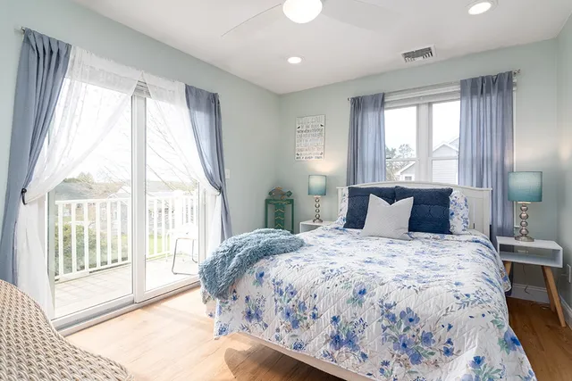 $1,750,000 | 28 Palm Beach Avenue, Narragansett, RI 02882