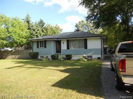 2048 Burdic Street Troy, MI 48085 - Photo 2 of 16 DSCN0380