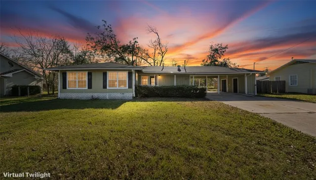 $1,700 | 403 Prairieville Street, Canton, TX 75103