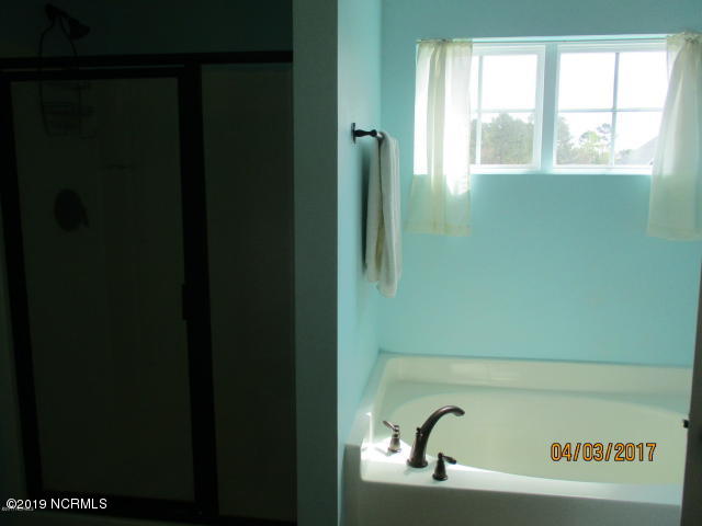 104 Stone Gate Jacksonville, NC 28546 - Photo 18 of 23 20170406010746821635000000-o